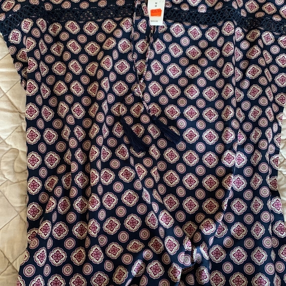 Brand new blouse. Size M. No sleeves. Back to office clothes. Banana Republic - Picture 5 of 8